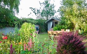 Duck Cottage - Grade II Listed Cottage, Village Location, Nr Holt